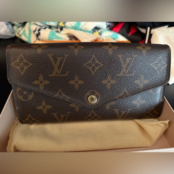 Louis Vuitton Handbags - Louis Vuitton Sarah NM3 Monogram Wallet